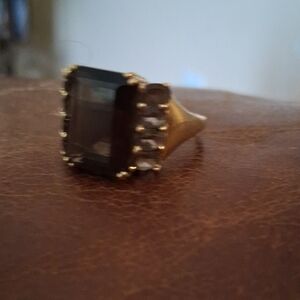 Elegant Gold and Black Ring